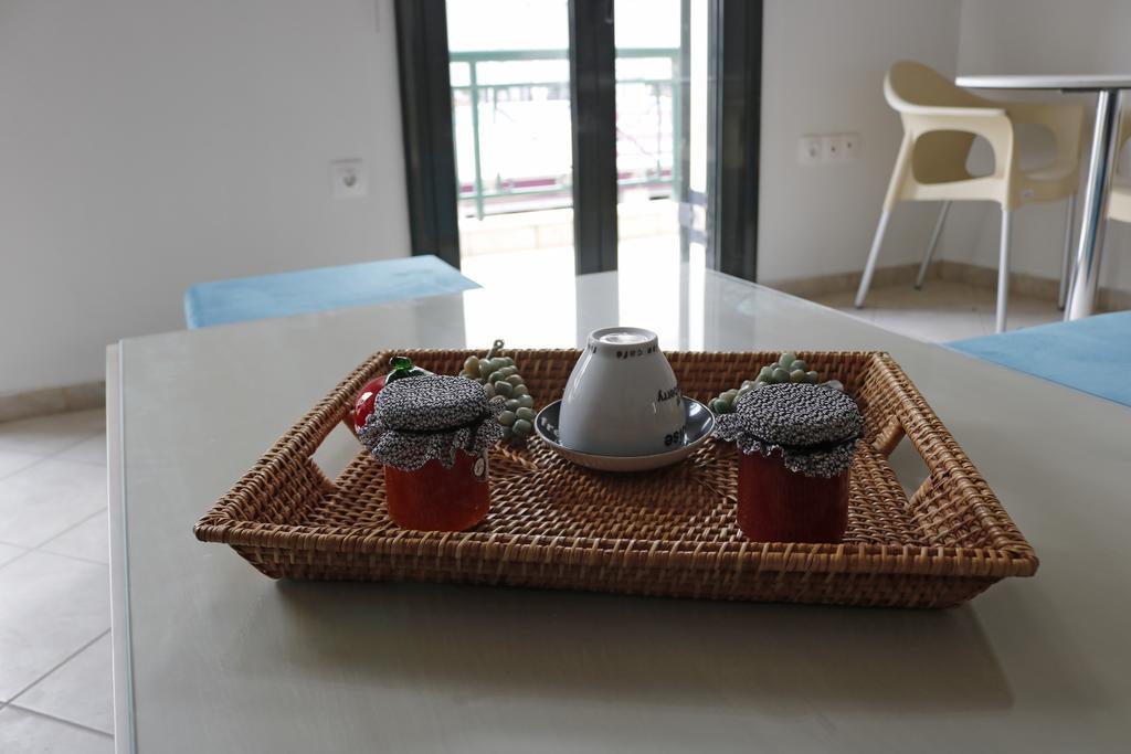 Geo Holiday Studios Kyparissia Bagian luar foto