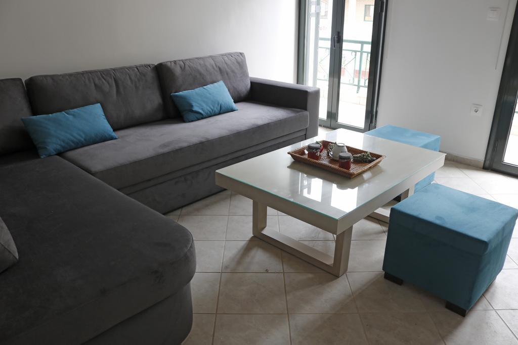 Geo Holiday Studios Kyparissia Bagian luar foto
